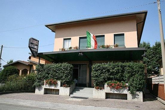Hotel Molteni Veduggio con Colzano Exteriör bild